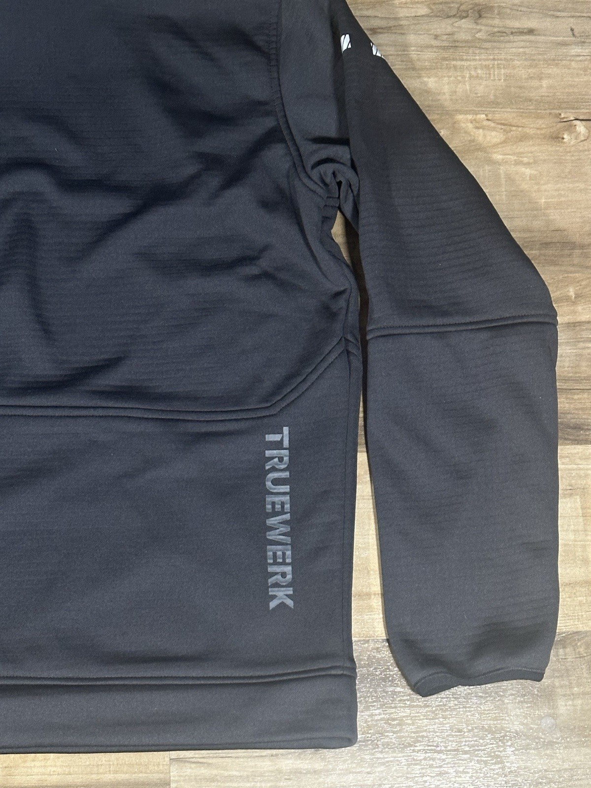 Truewerk Men’s Large Black Grid Technical Hoodie Sweatshirt EUC