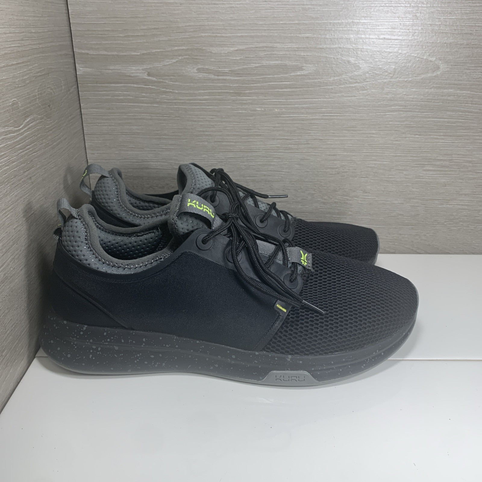 Kuru Atom Shoes Men’s 11 Wide Jet Black Citron Mesh Walking Running Sneakers