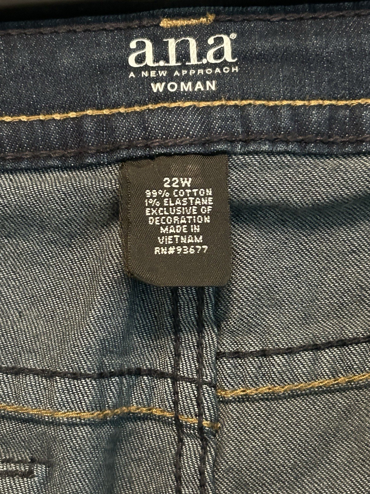 a.n.a Plus Women Mid-Rise Boyfriend Jean Size 22W Dark Heirloom Color