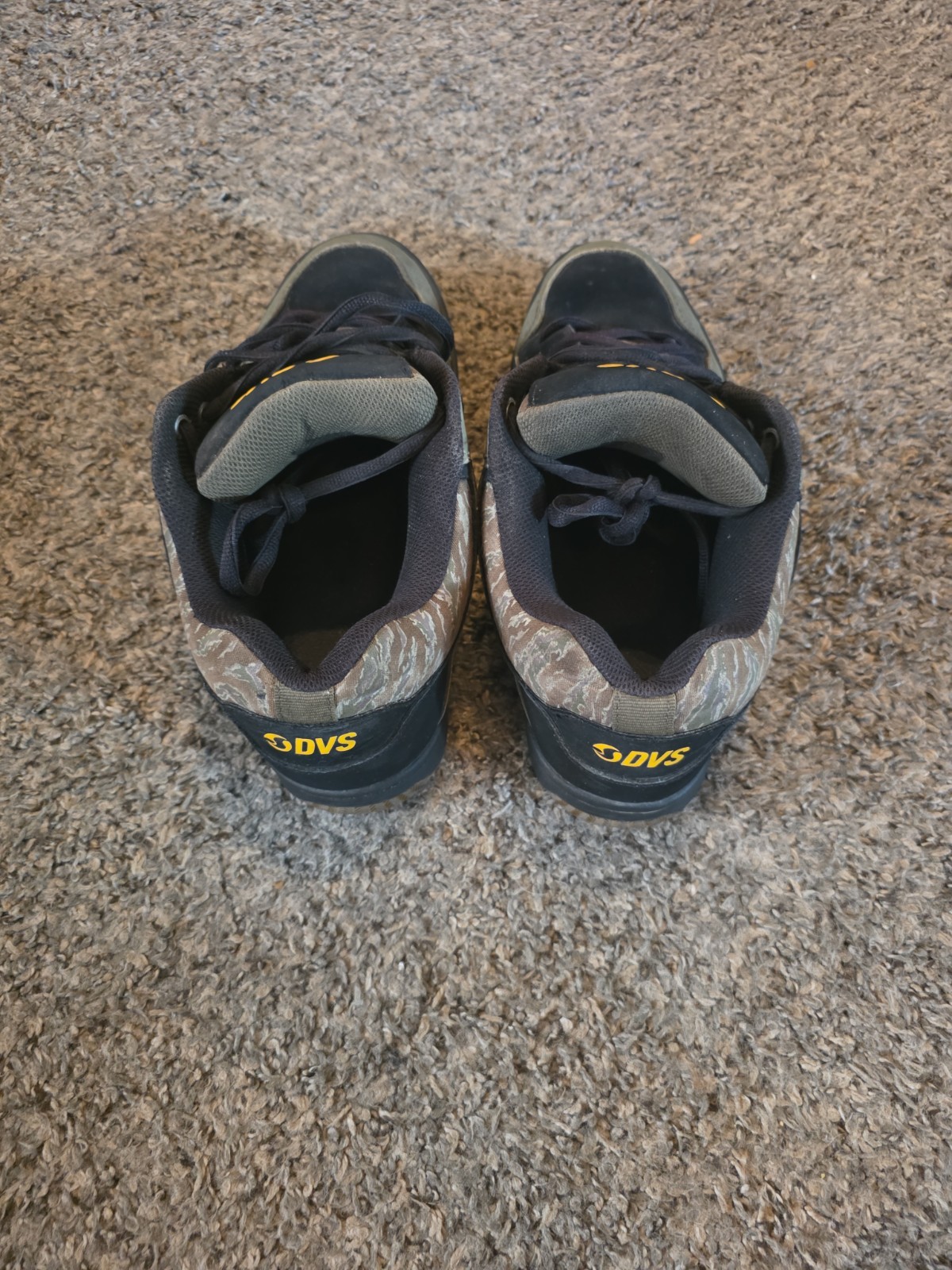 Men’s Size 9 – DVS Celsius SkateBoarding Shoes Camo Black Green Y2K