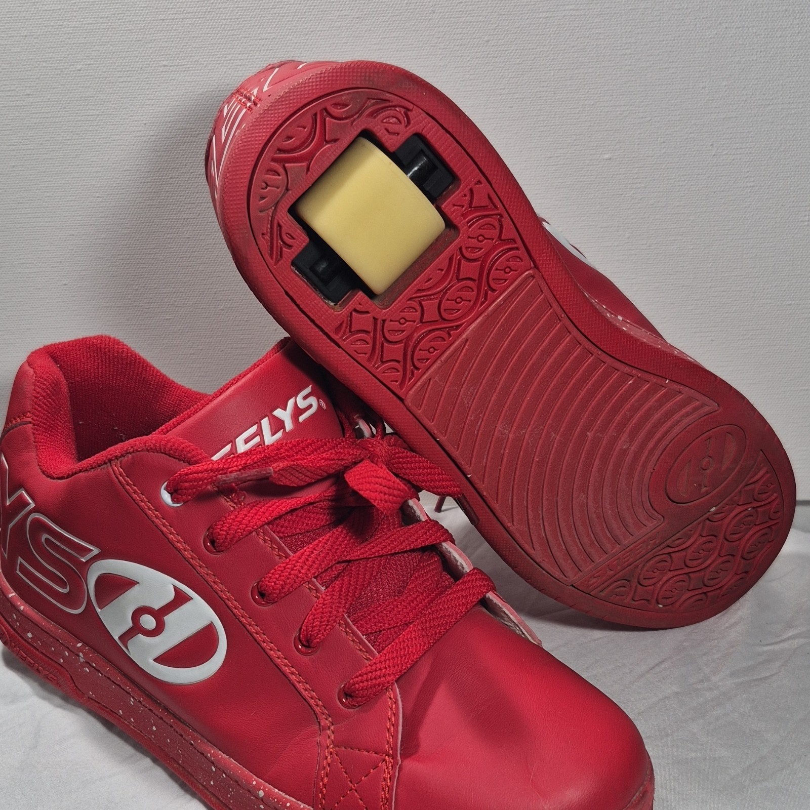 Heelys Split HE100379 Red White Sneaker Skate Shoes Wheels US 7 UK 6 EU 39