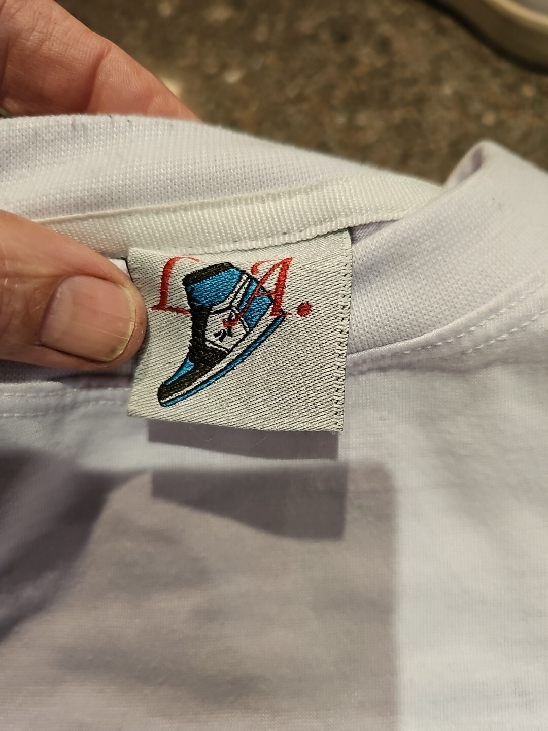 Sneaker Con Los Angeles LA T-Shirt sz M Medium Drip Embroidered Sick Graphic EUC