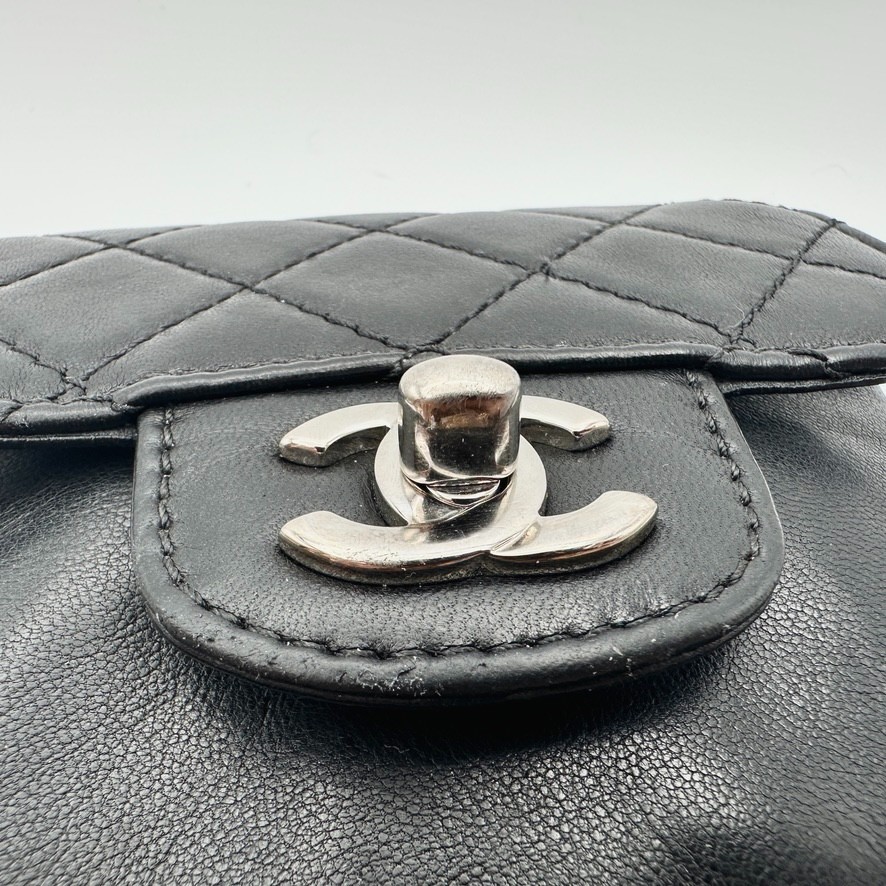 CHANEL Clams Wallet on Chain WOC Black Lambskin Silver Hardware 2012 Authentic