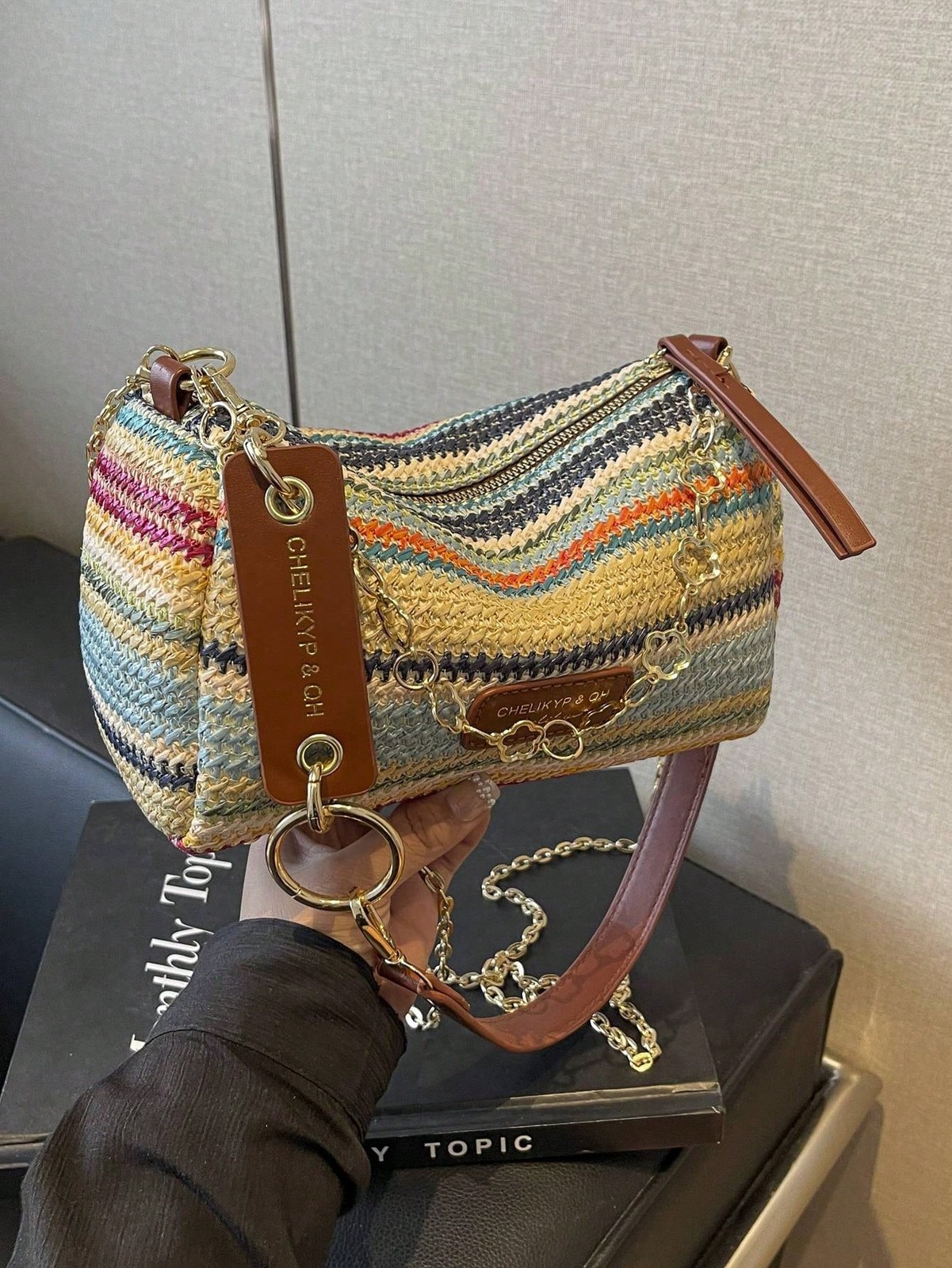 New Spring Summer Contrast Striped Woven Straw Shoulder Bag, Fashion Letter