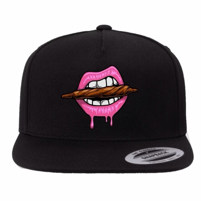 Money Lips Smoking Trucker / Snapback Hat – Black
