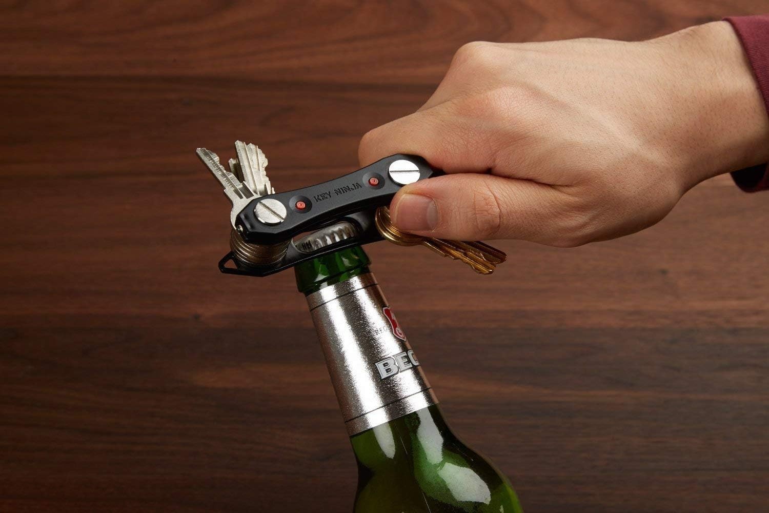 Key Chain Smart Organizer Expandable Metal Holder Holds 30 Keys LED Flashlights