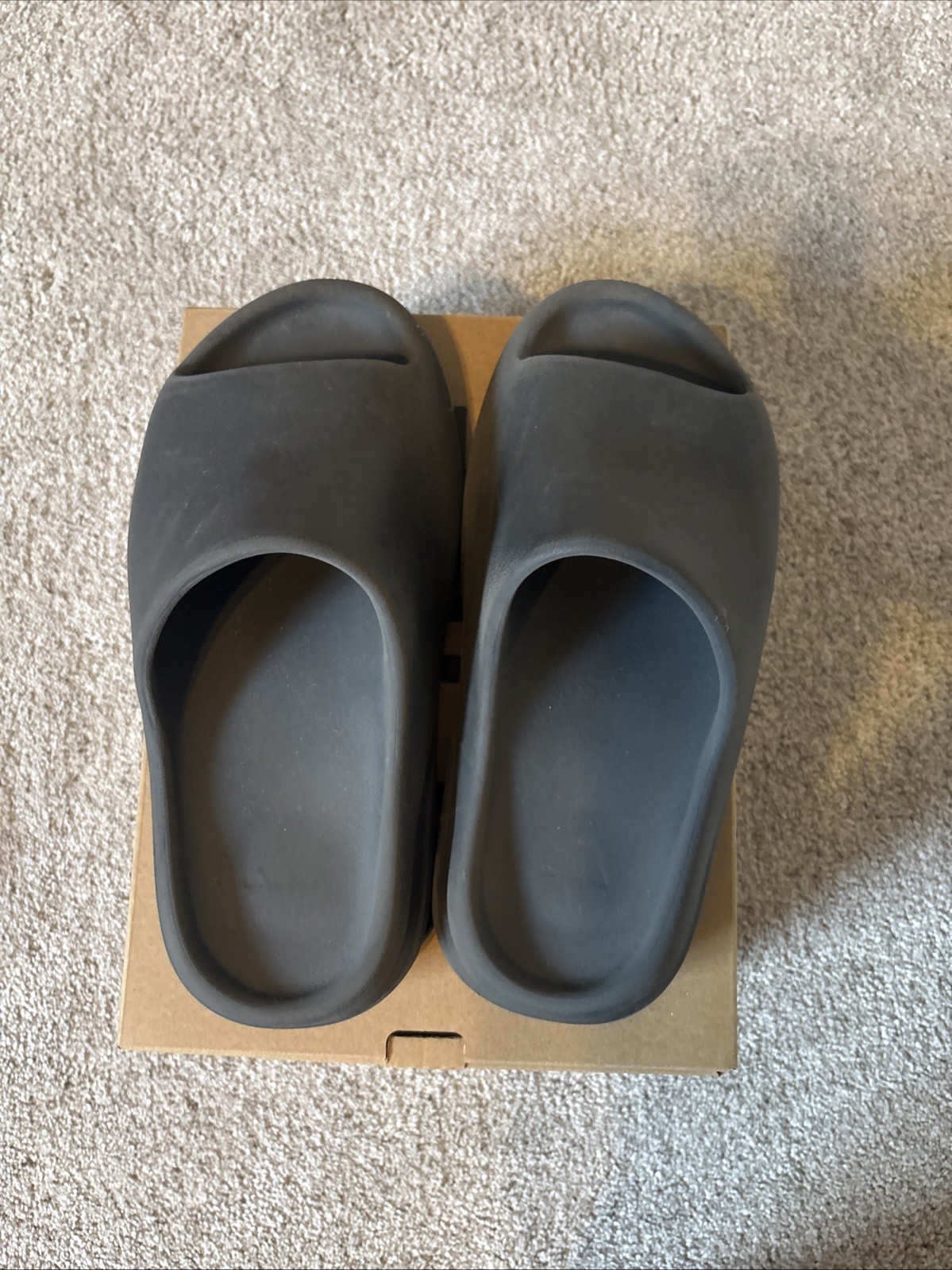 OG adidas Yeezy Slide Onyx Size 9 Original Box Included