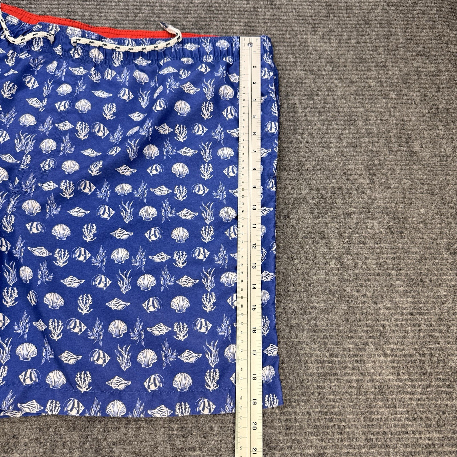 Newport Blue Men’s Swim Trunks 2XL Blue Fish Coral Print Mesh Lined Shorts