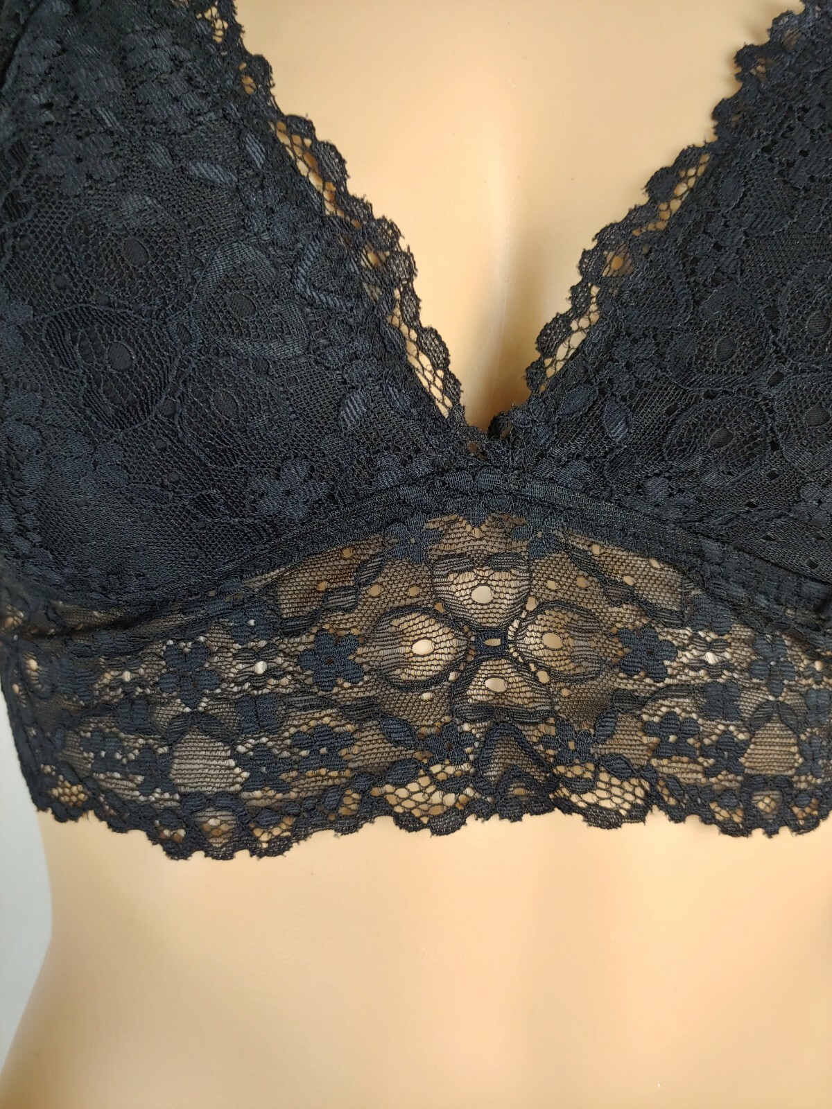 Black Lace Flirtitude Bralette 90% Nylon & 10% Spandex Size L