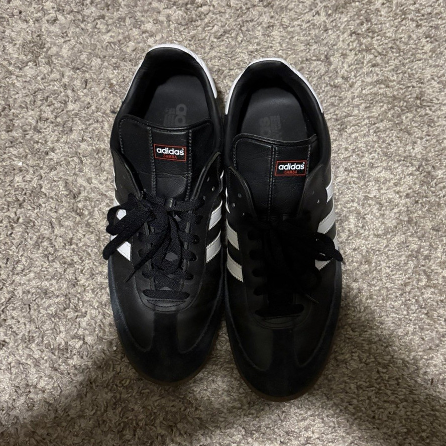 adidas Samba Men’s Low Top Lace Up Athletic Sneakers Black/White