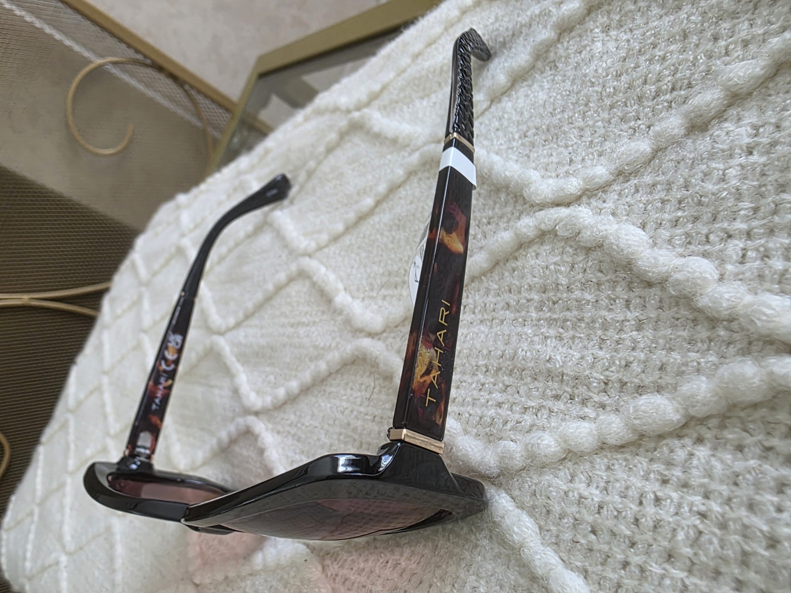 Tahari Oversized Sunglasses Black Plastic Frame Brown Tinted Lens 100% UV