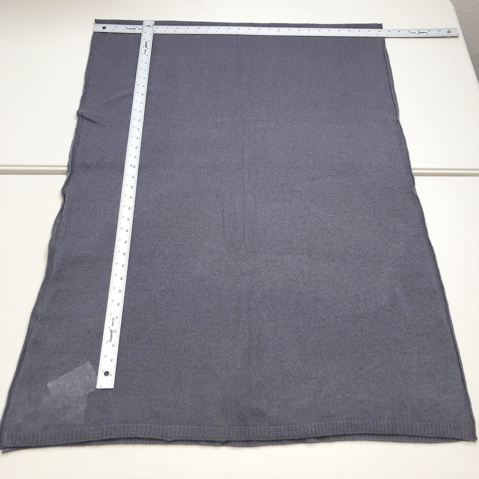 Nordstrom 100% Cashmere Gray Wrap, Shawl Scarf 75×28 NWT MSRP 155$