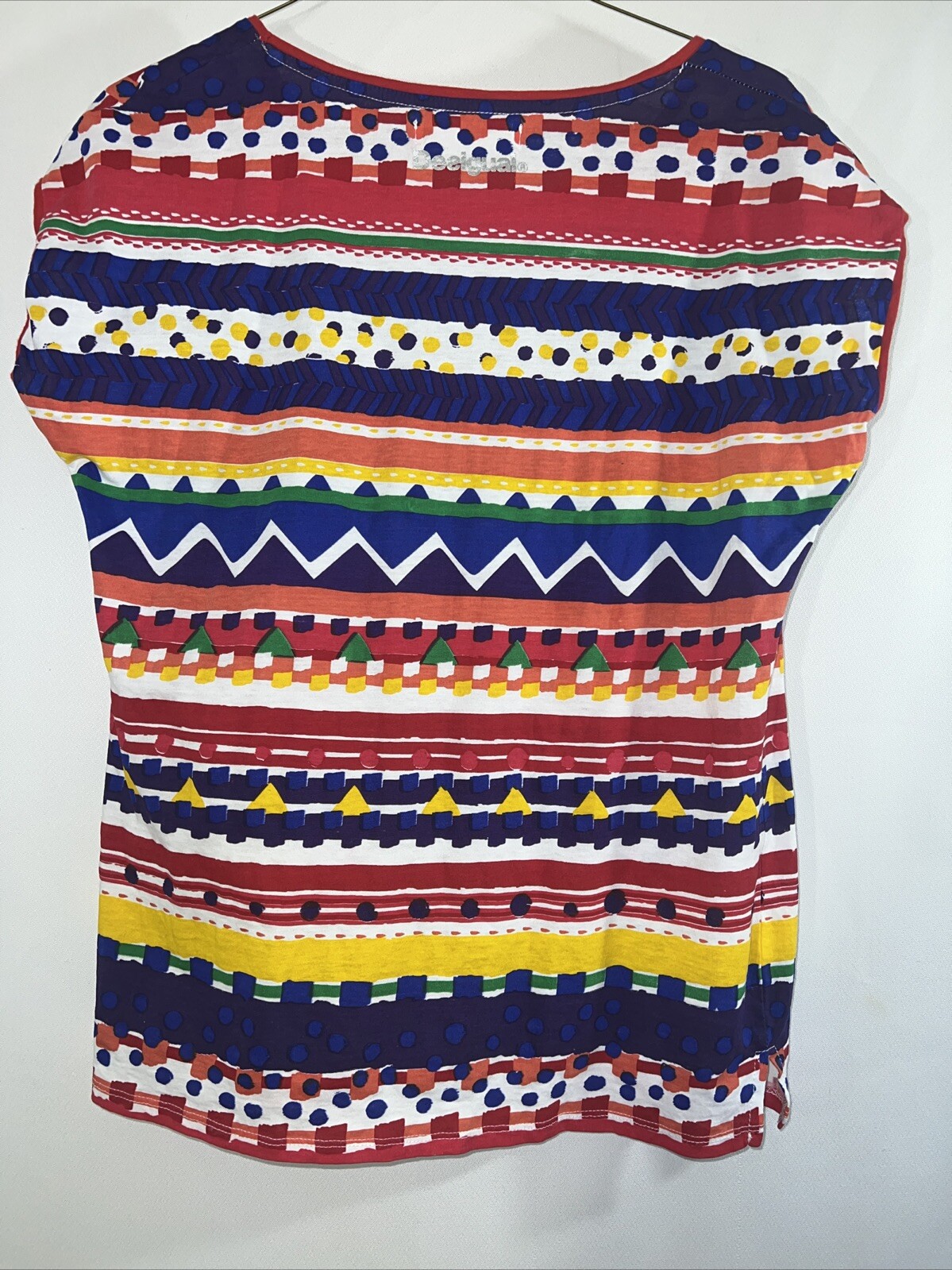 Desigual Madagascar Girls Top Sz 13/14 Vibrant Colors With Sequins Cap Sleeves