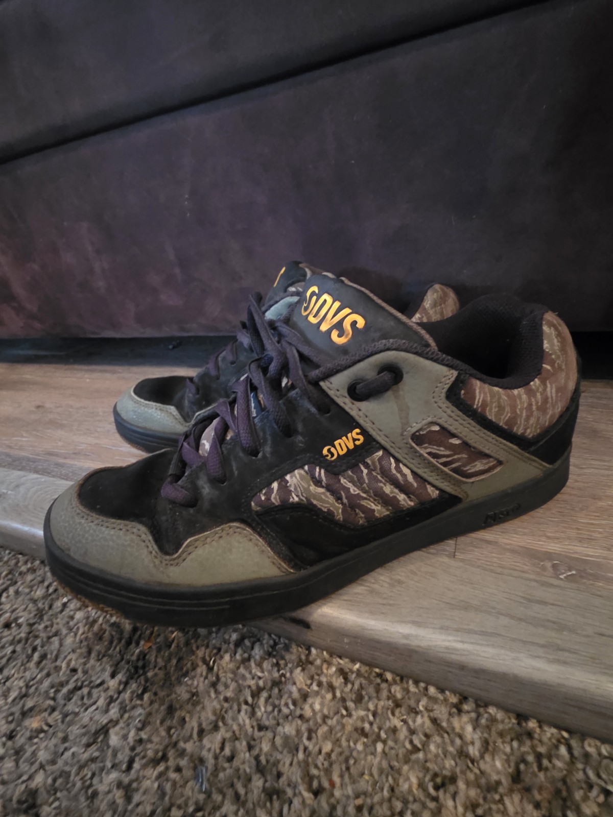 Men’s Size 9 – DVS Celsius SkateBoarding Shoes Camo Black Green Y2K