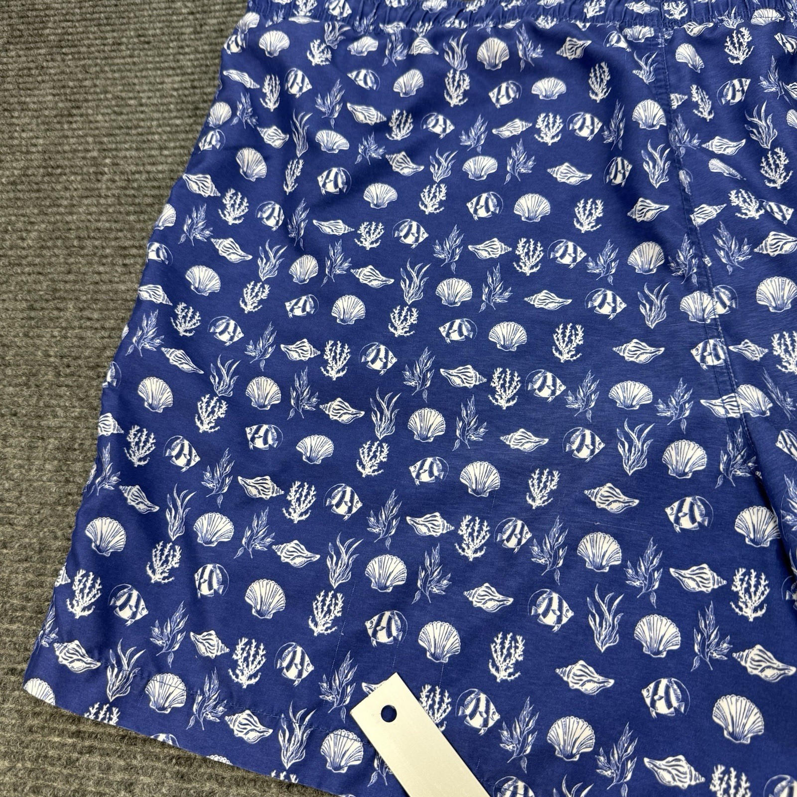 Newport Blue Men’s Swim Trunks 2XL Blue Fish Coral Print Mesh Lined Shorts