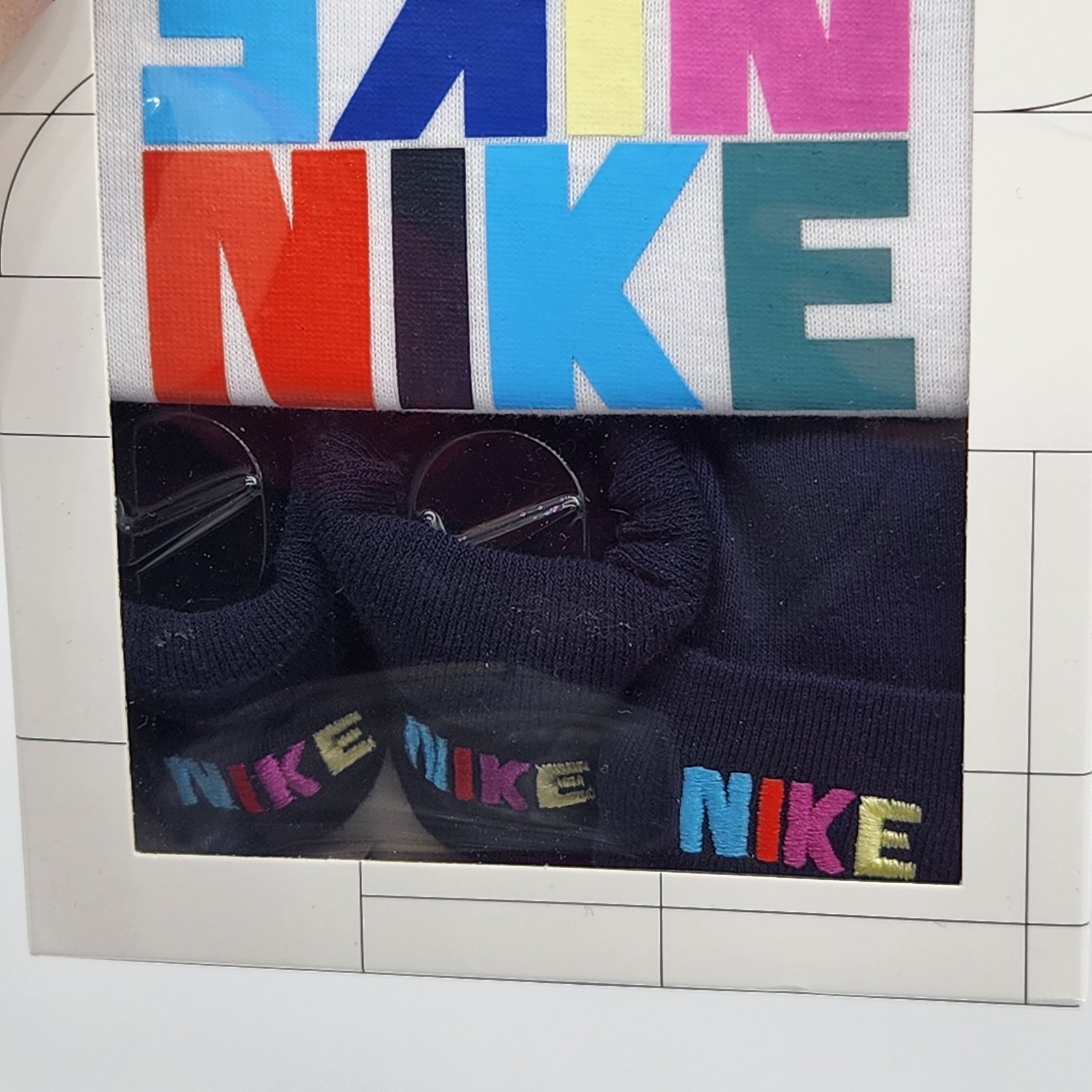 3 Piece Nike Baby Gift Set / Outfit, 0-6 Months, Hat, Booties Unisex