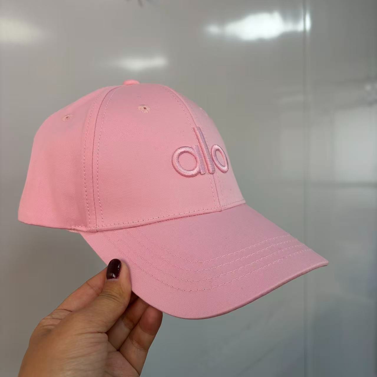 ALO Women’s One Size Logo Accent Hat Solid Casual
