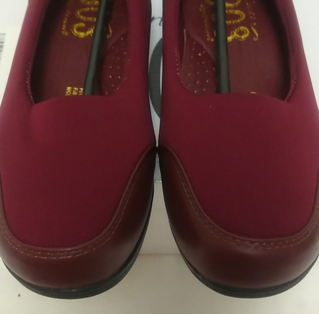 Womens Size 6.5W 1903 Beacon Comfort Shoes Burgundy Slip-on