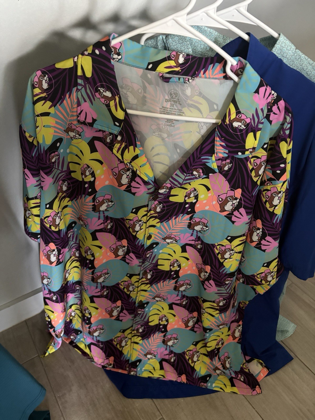 Buc-ee’s button up 3xl men’s shirt.