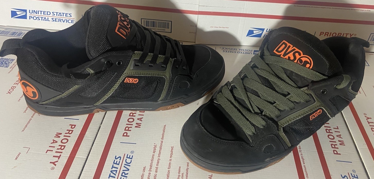 DVS Comanche DVF0000029 988 Black & Orange Low Top Skate Shoes – Men’s Size 14