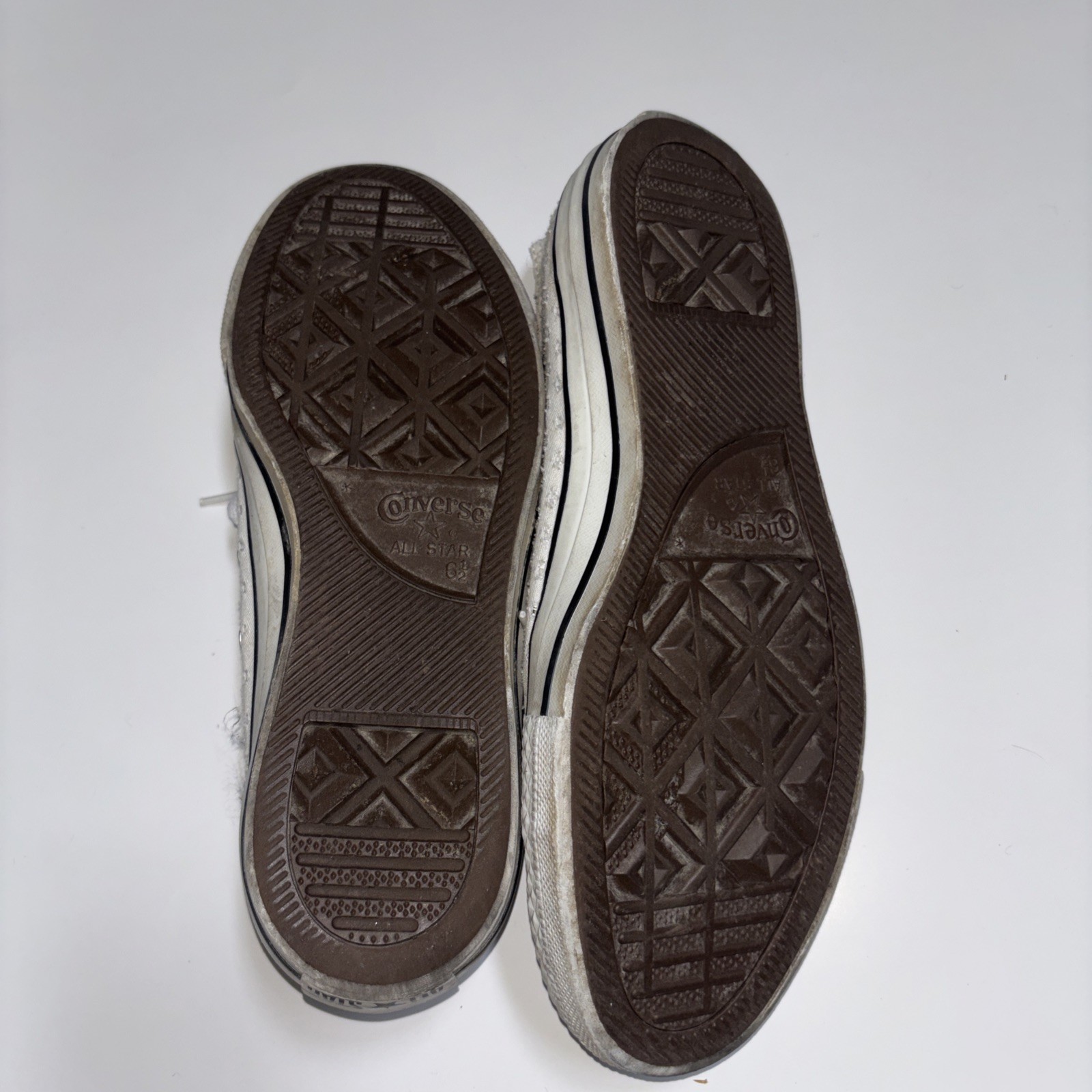 Converse all star Chuck Taylor Unisex 8.5 White Low Cut