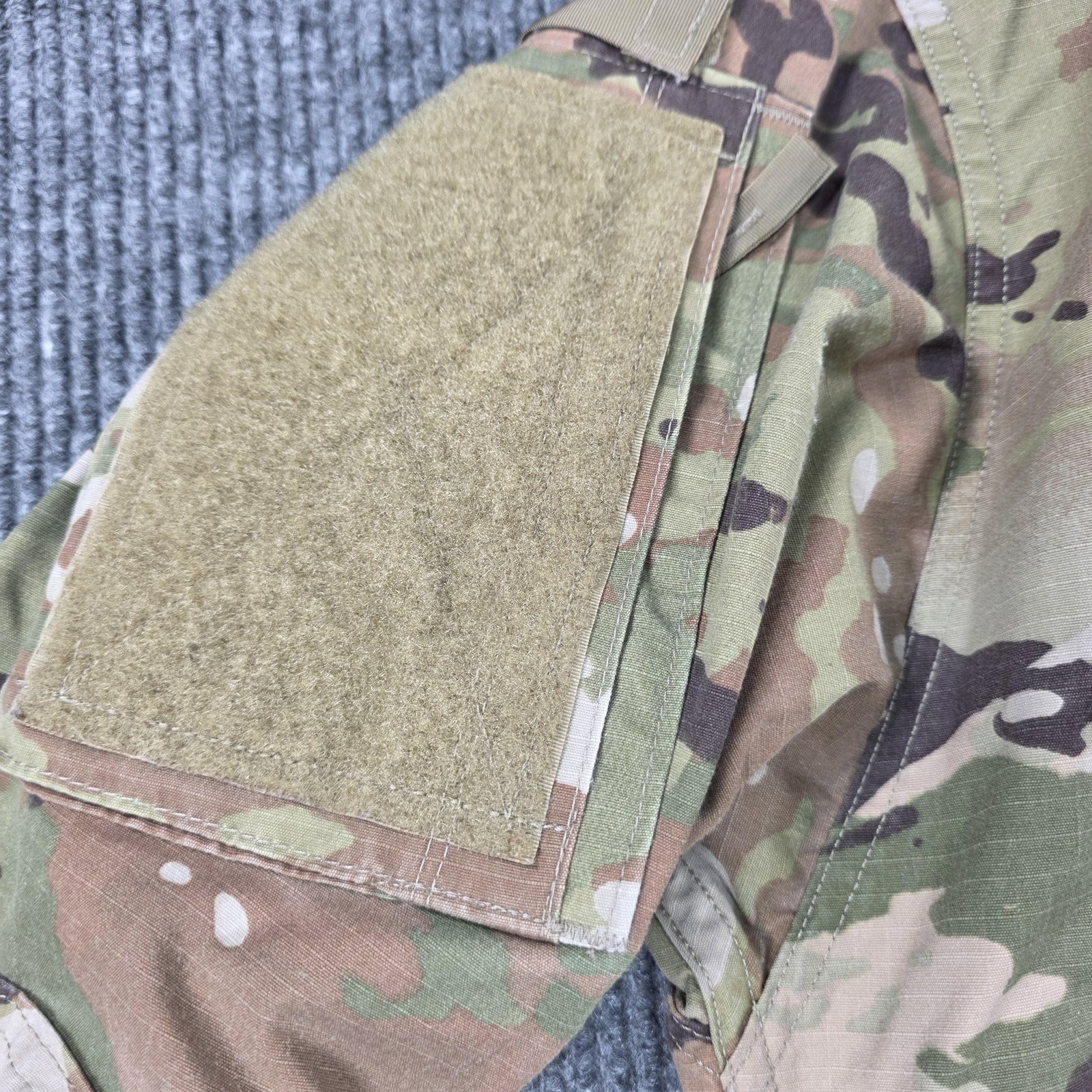 US Army ACU Jacket Mens Large Regular OCP Camo 50/50 NyCo NSN 8415-01-623-5552