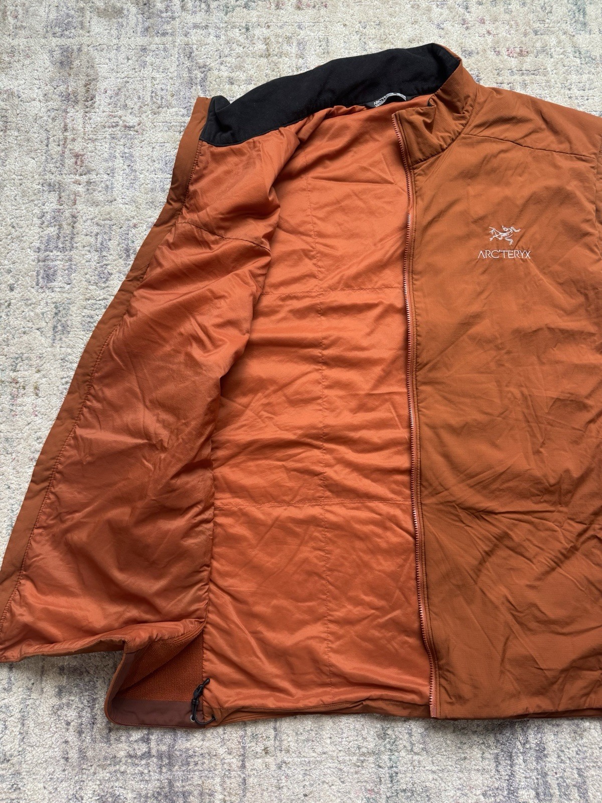 Arc’teryx Vest Mens 2XL Orange Atom LT Insulated Puff Full Zip Hiking Outdoors