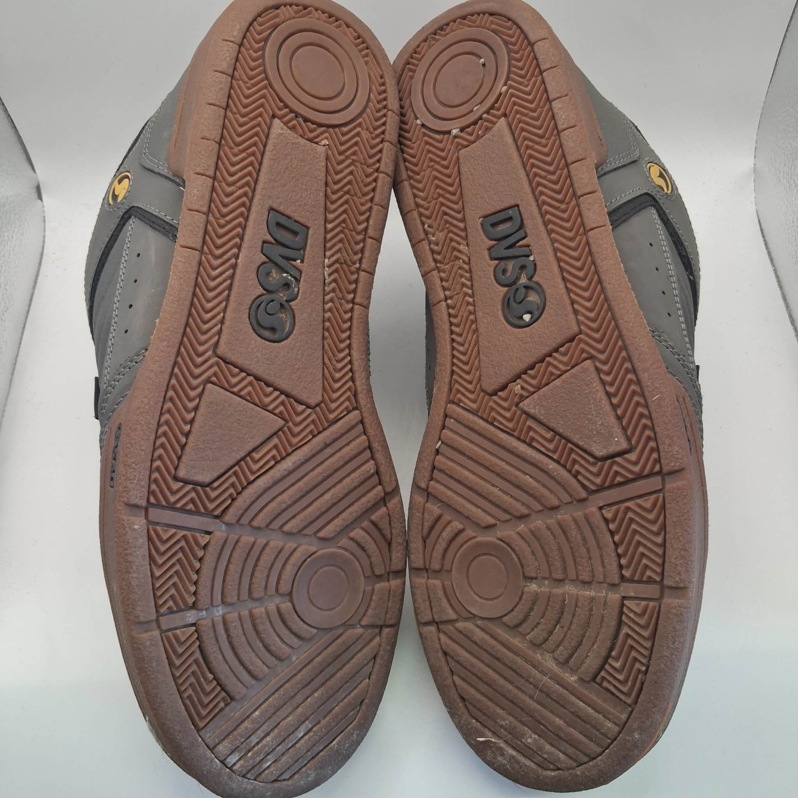 DVS Gray Skate Shoes Mens Size 11 Style Transom DVF0000163 EXCELLENT