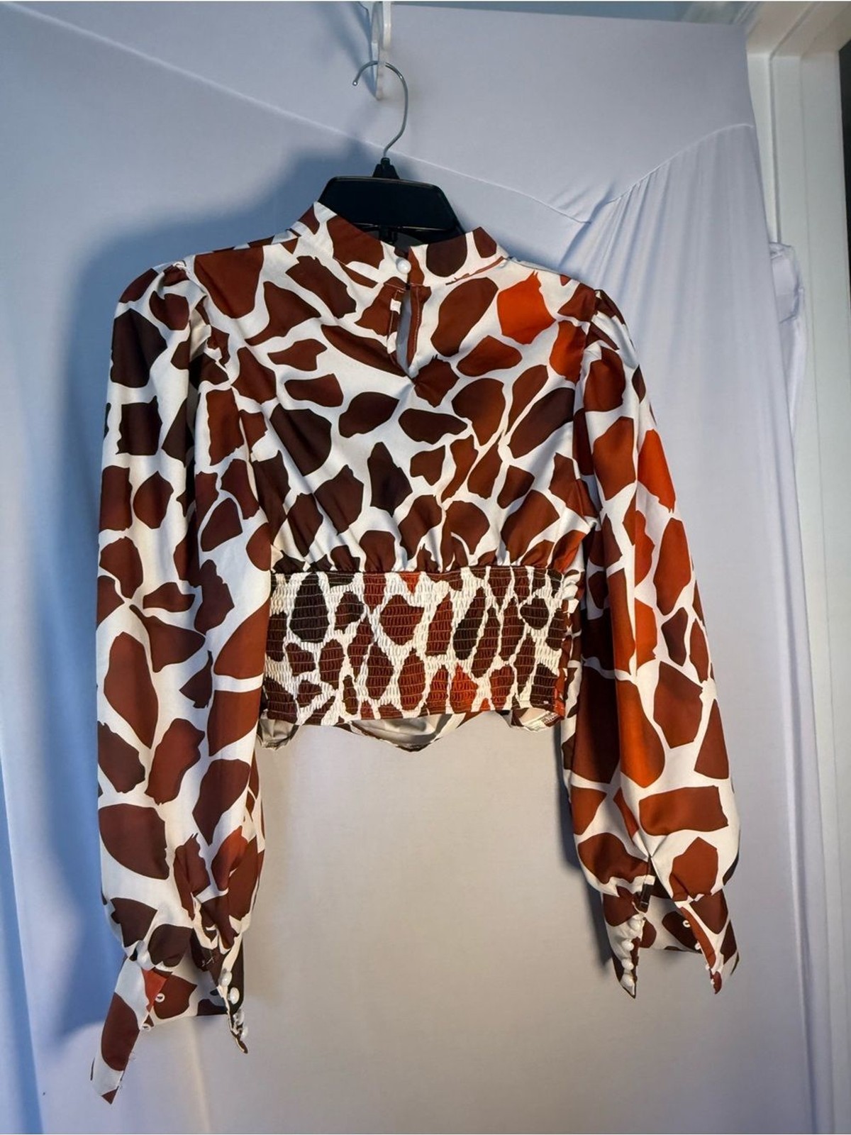 Source Unknown Brown and White Giraffe-Print Ruched Satin Blouse