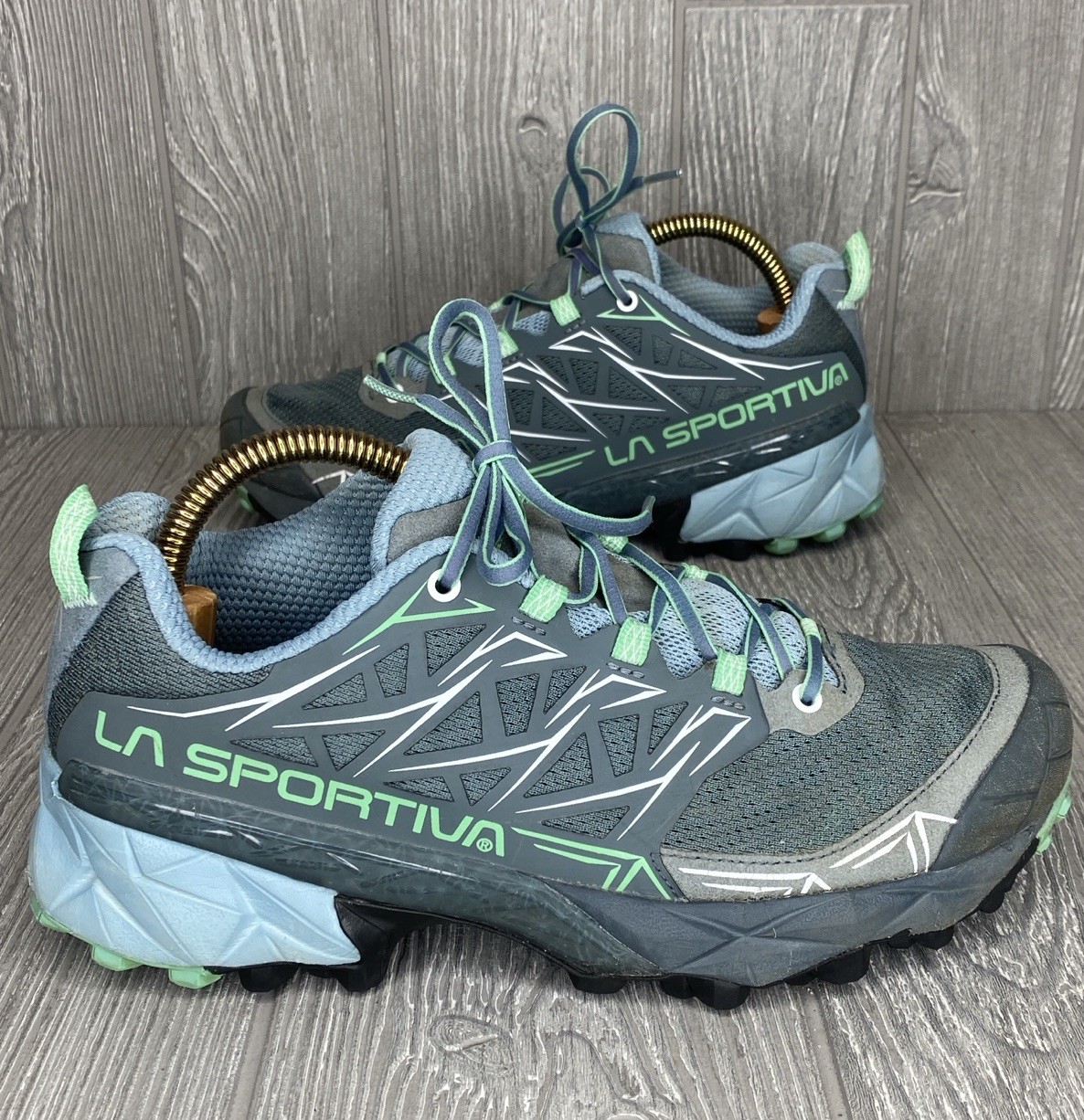 La Sportiva Akyra Women’s Trail Running Gray Mint Green Hiking Shoes Size 7.5
