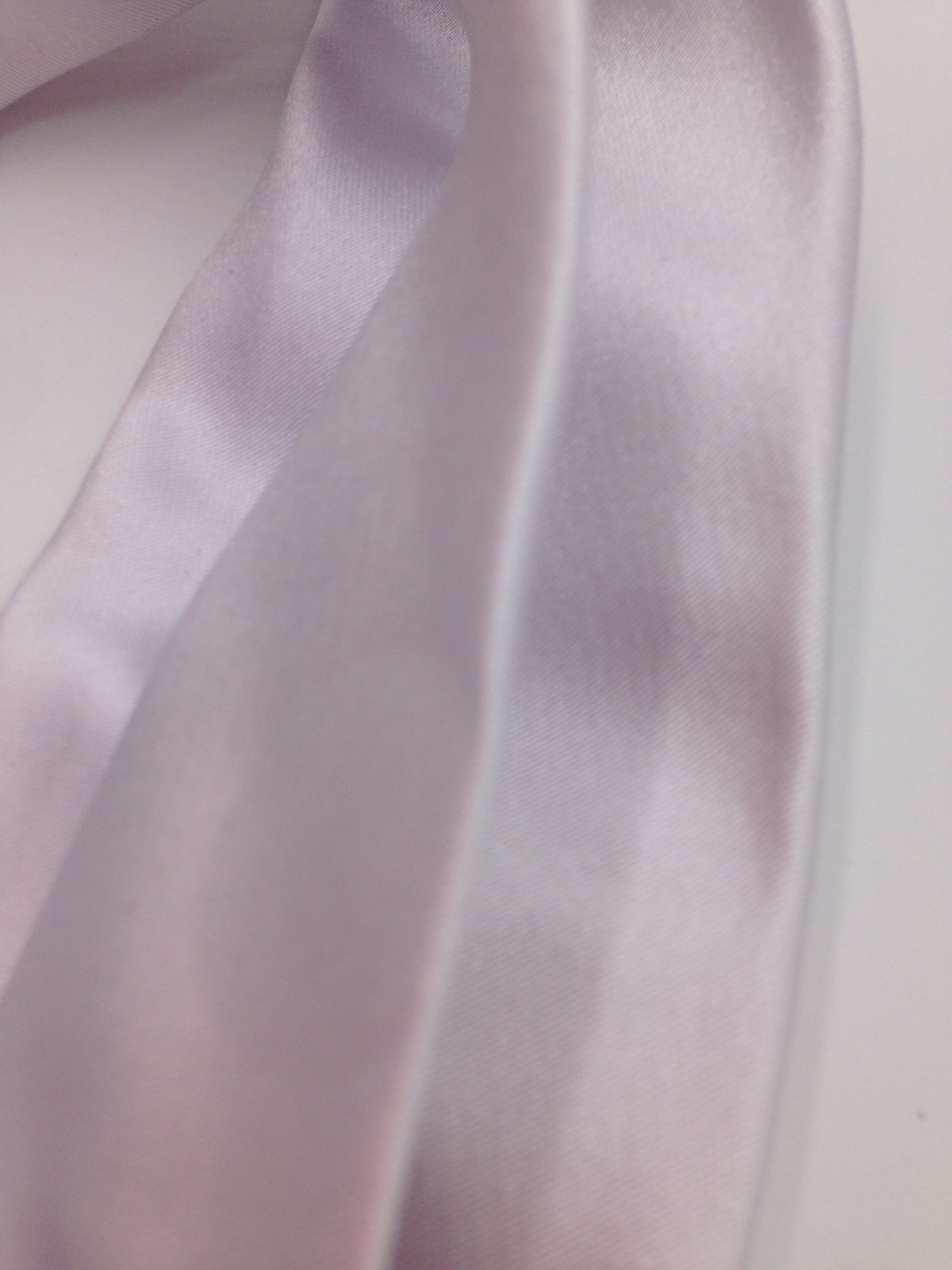 $114 Bloomingdales Mens Solid White Silk Necktie Classic Skinny Neck Tie 58×2.25