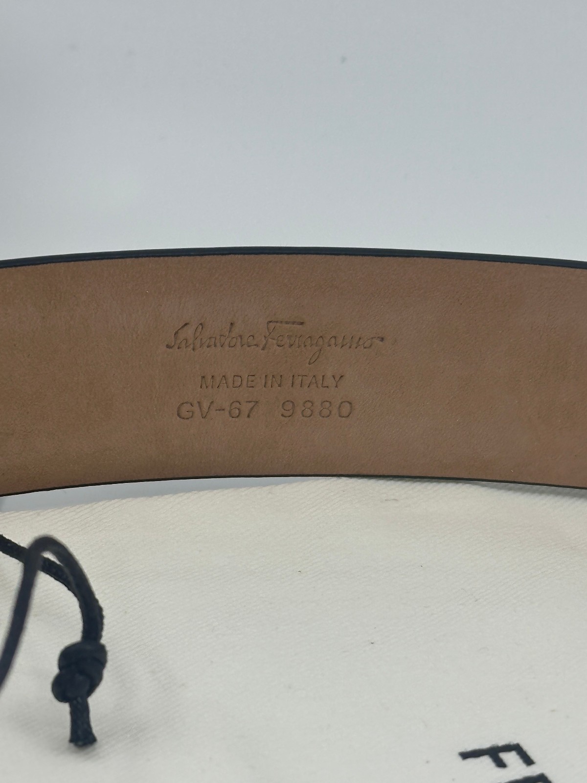 SALVATORE FERRAGAMO BLACK LEATHER MENS BELT SILVER MEDIUM BUCKLE Size 90/36