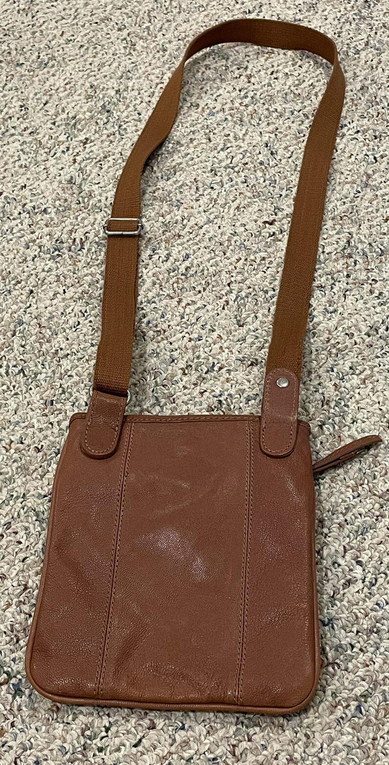 Juicy Couture Goat Leather Brown Crossbody Purse Zipper Closure 8.5 x 7.5 Inches