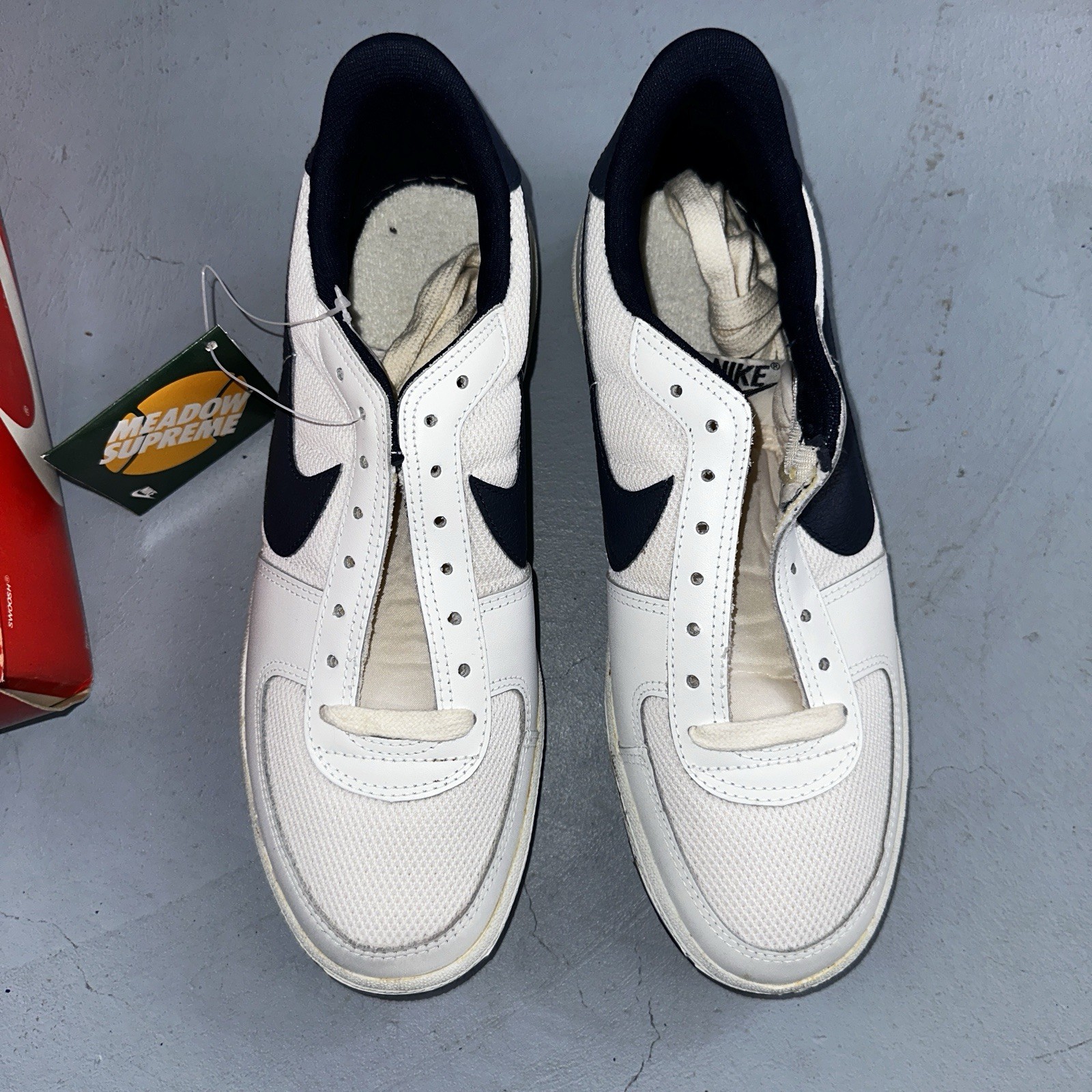 1984 Vintage Nike Meadow Supreme White Navy Blue Republic Of Korea Size 10 Tags