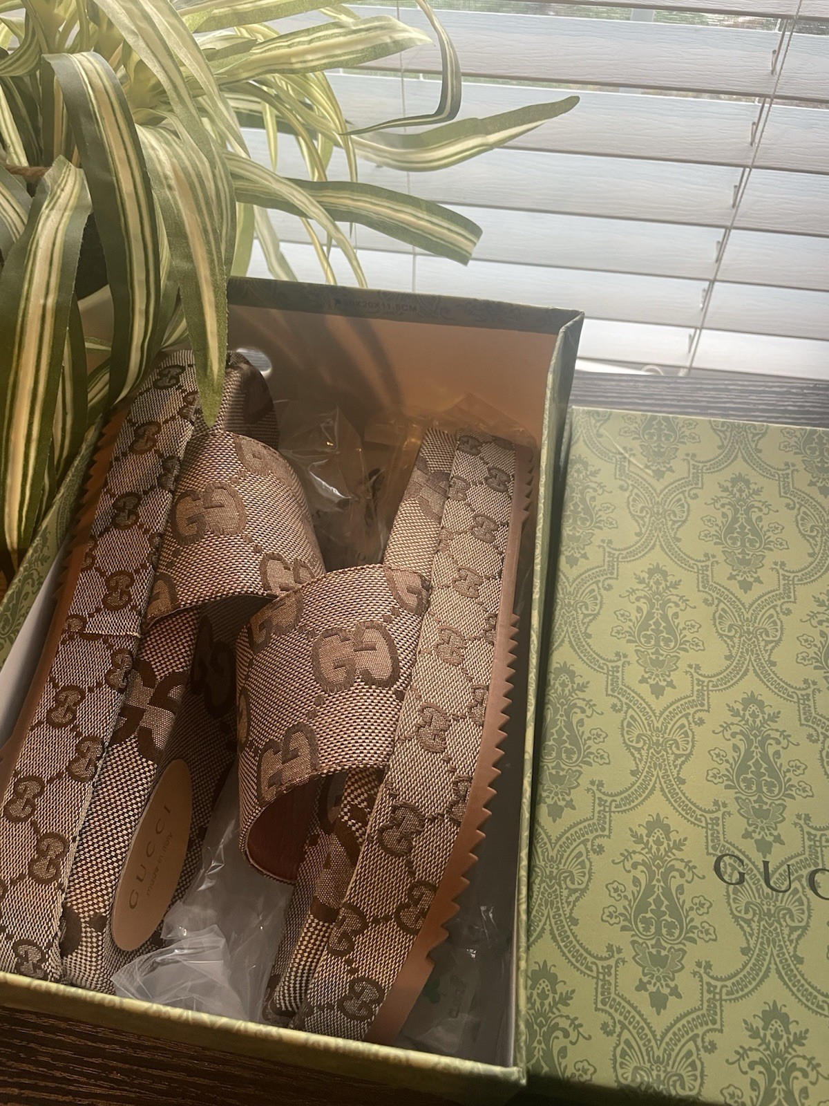 MULTIPLE SIZES Womens Gucci Angelina Maxi GG Platform Slide Sandals