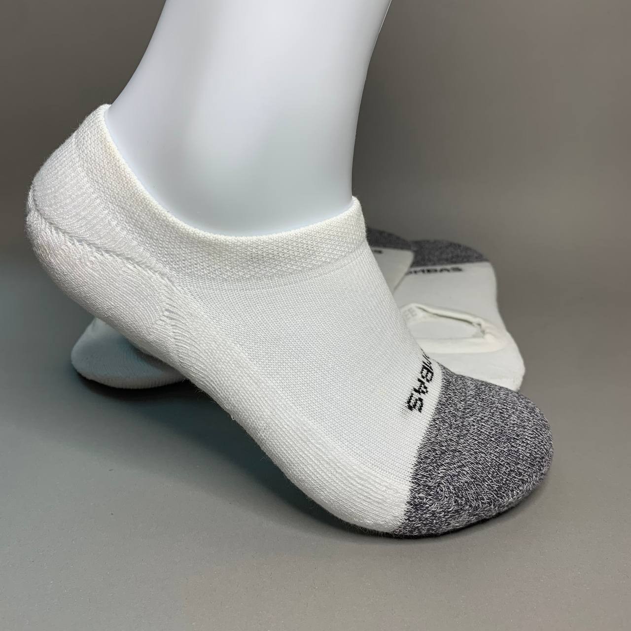 Bombas Unisex No Show Socks 4 Pair Pack White Gray Size S, M, L, XL