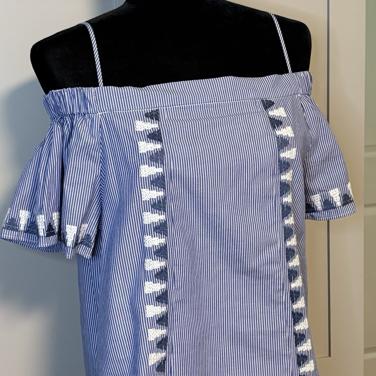 Cute Stella Dot Beach Kali Dress In Blue Stripe Embroidered Off Shoulder Summer