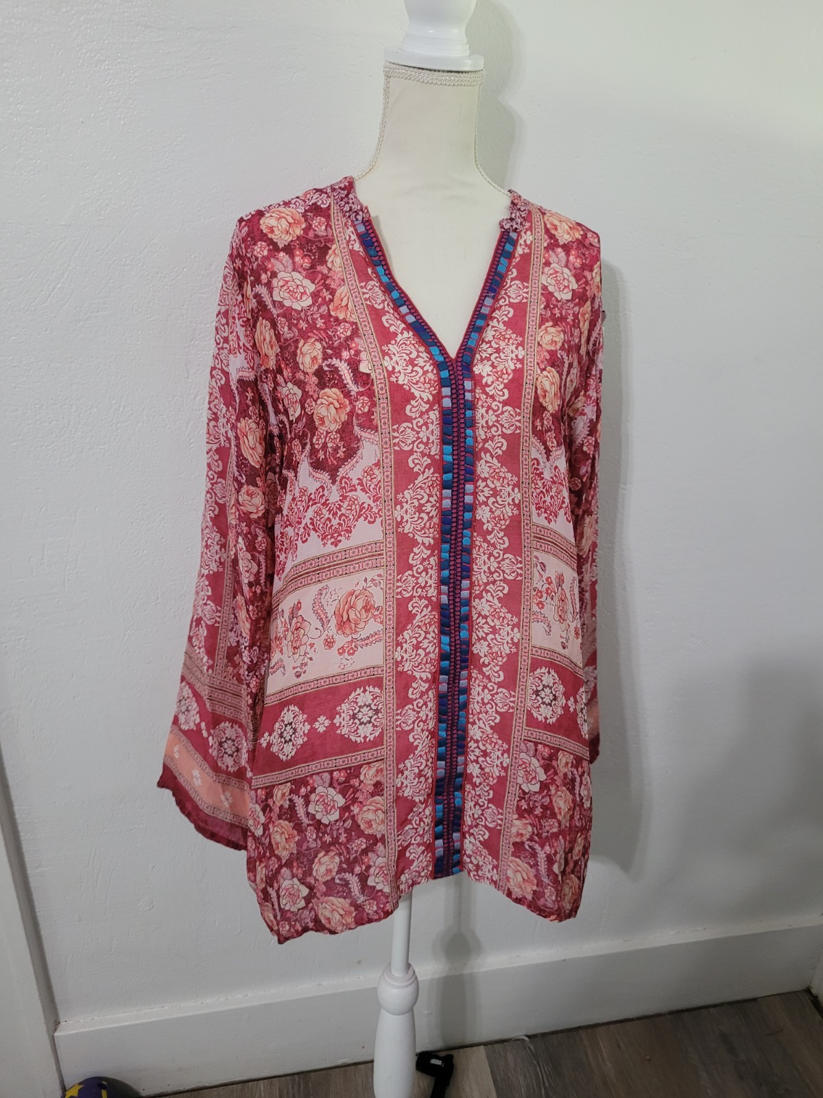 Johnny Was Rayon V Neck Size XL Lightweight Summer Blouse