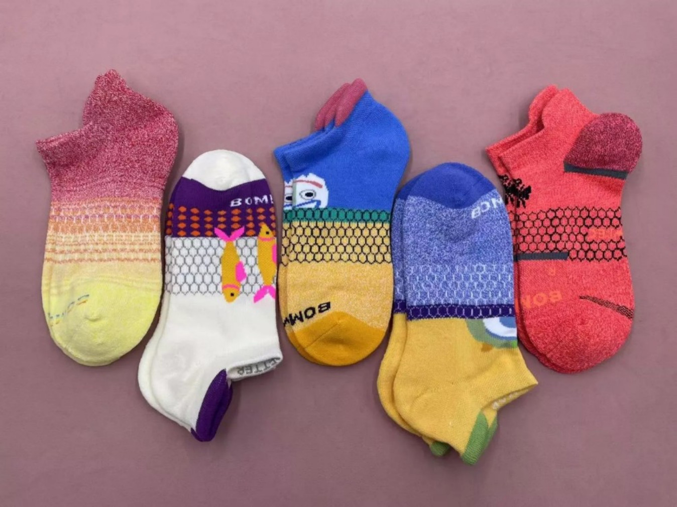 5 pairs Bombas Women’s Solid Honeycomb Ankle socks – Size Medium 8-10.5 5 colors