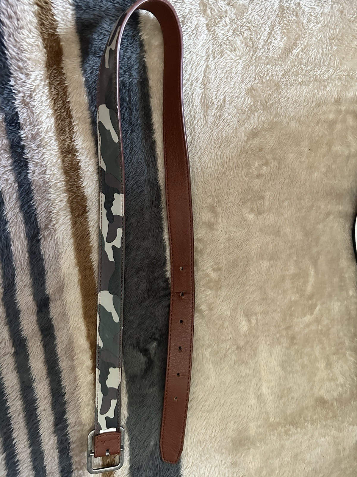 Women’s Camo Leather Belt Size Unknown Most Like Small Sizes