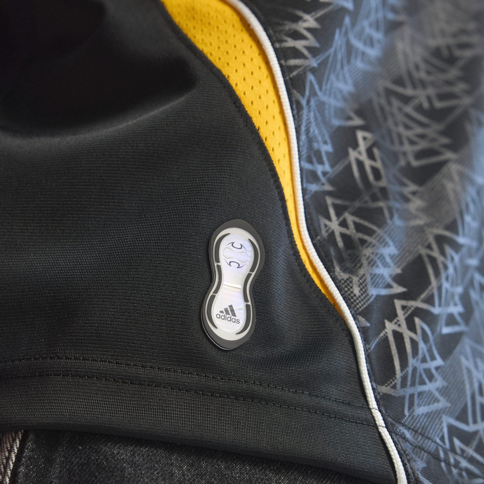 [KD5980] MENS ADIDAS BRINGBACK REMIXED GERMANY JERSEY