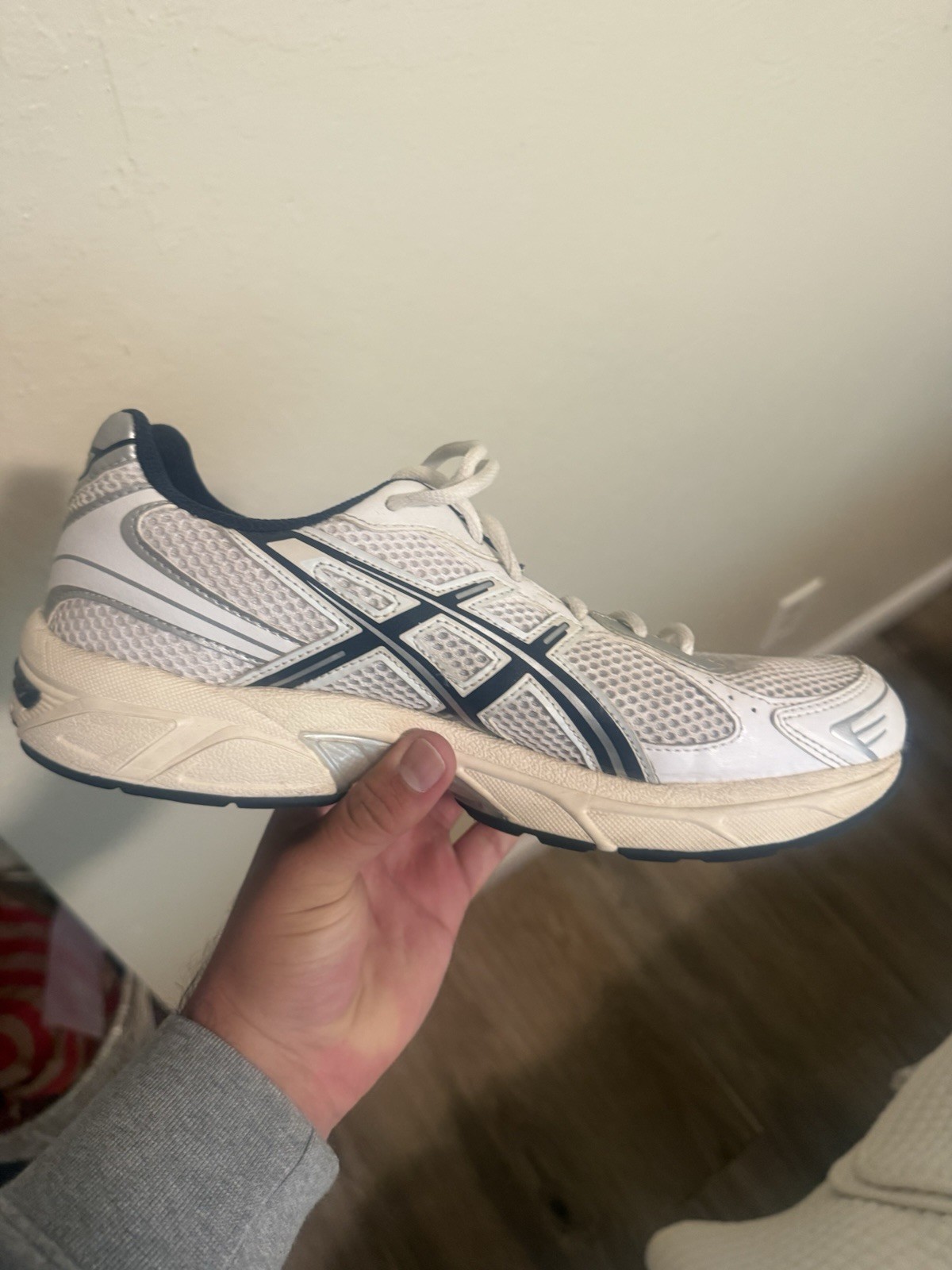 ASICS Men’s White/Blue Mesh Lace-Up Low Top Running Sneakers Rubber Sole