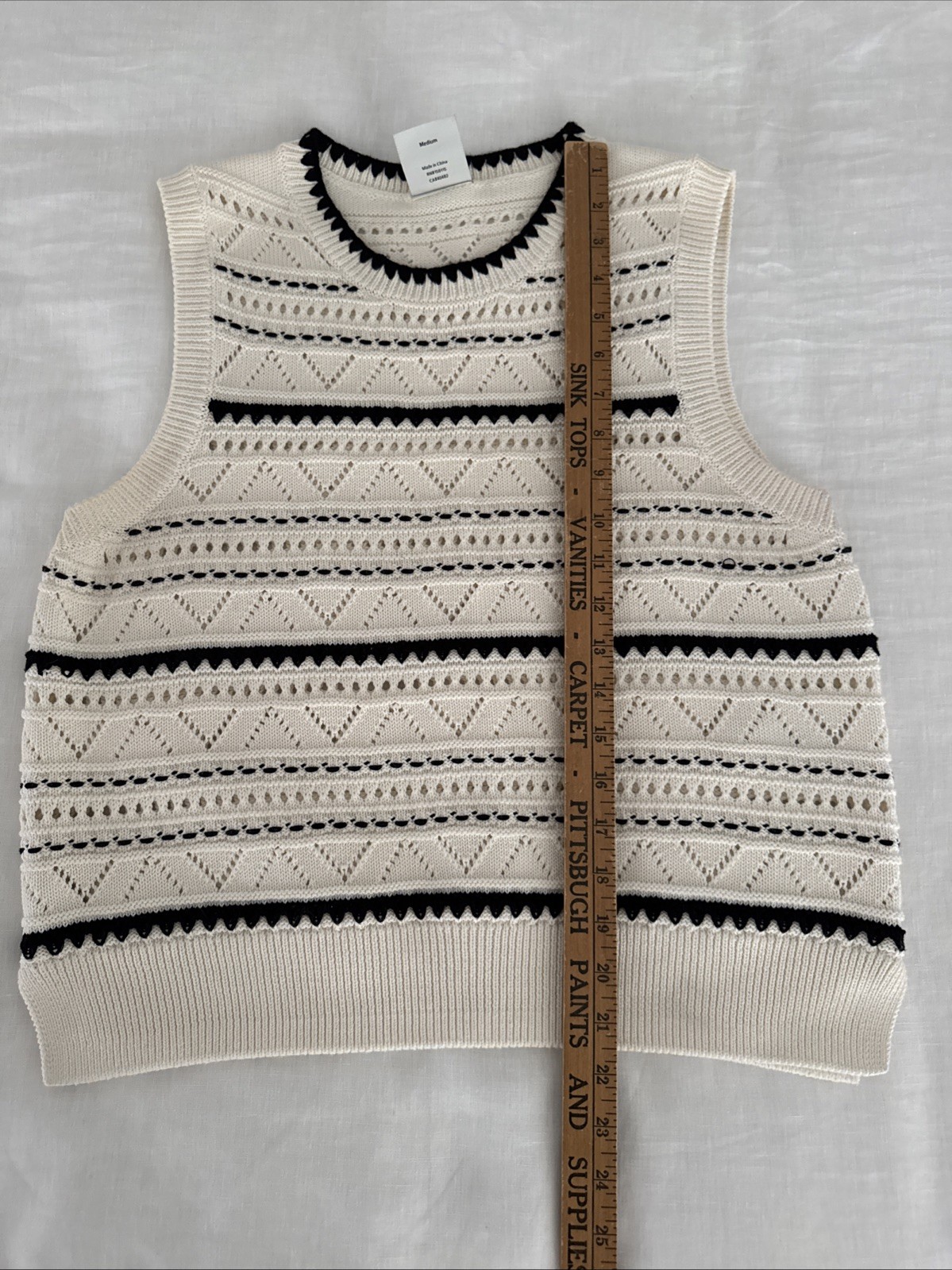 Varley Knit Sweater Vest Size Medium Cream Black Pointelle Sleeveless Top Tank