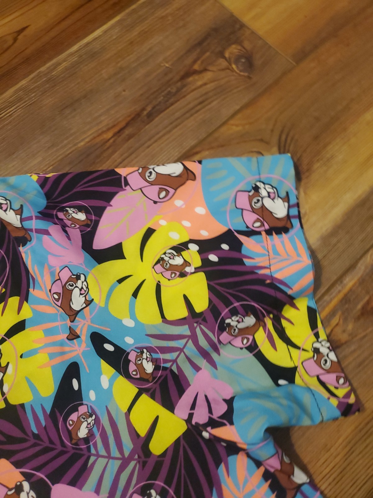 Buc-ees Mens Sz Large Hawaiian AOP Button Up Shirt Tropical Surf Beaver Print