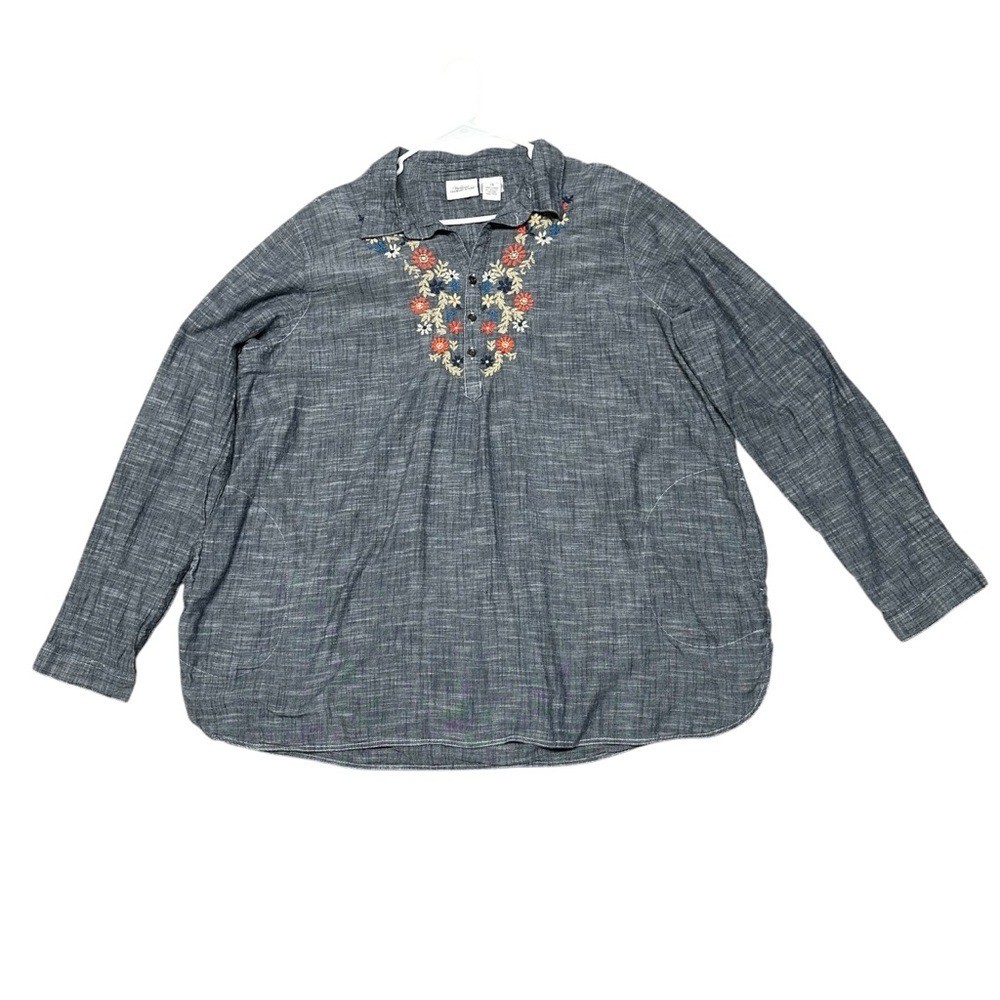 Gray Boxy popover with Peter Pan Collar embroidered front