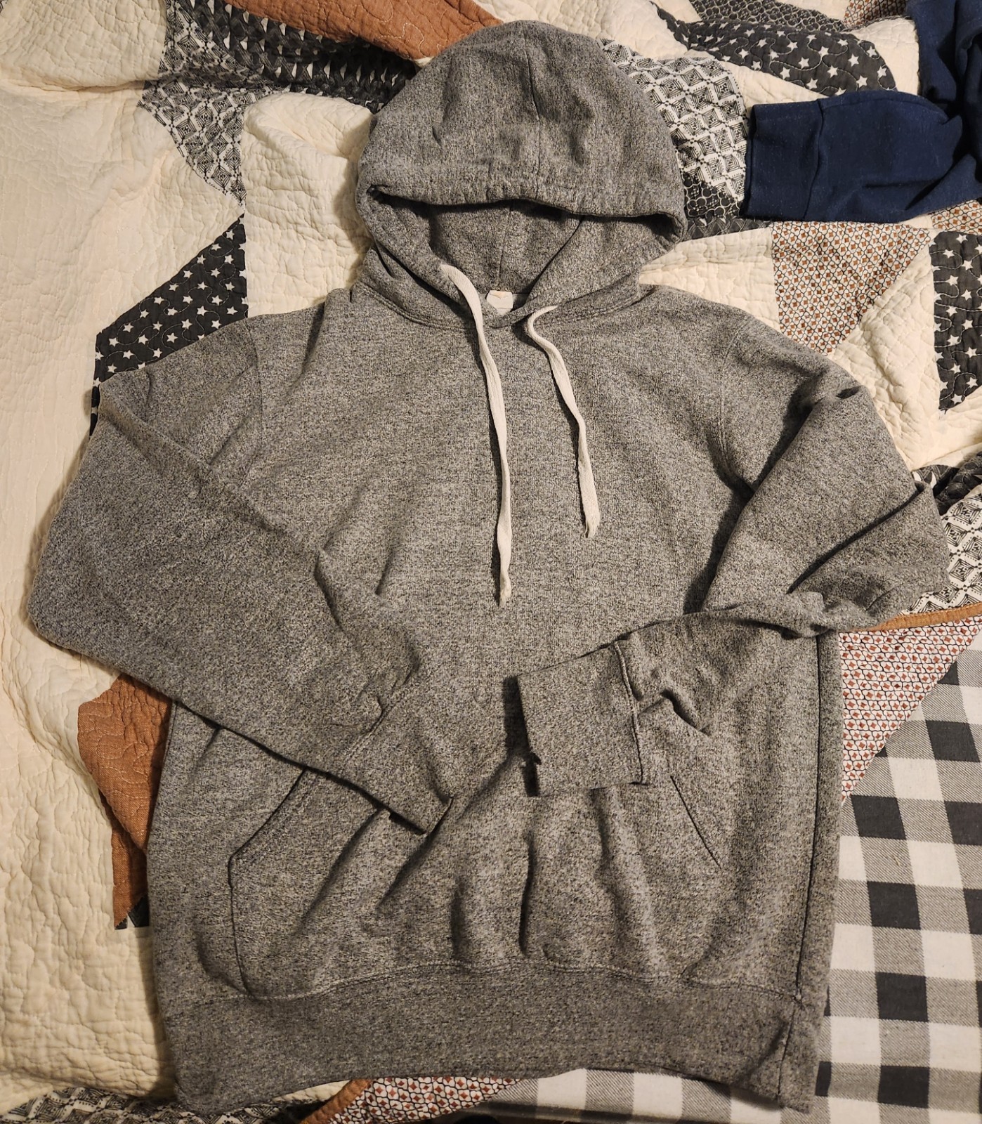 3 PIECE LOT Mens Small Hoodies CHICAGO GEORGE UNKNOWN SEE PICS FOR DETAILS
