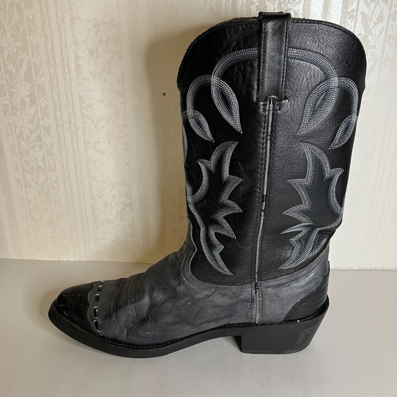 Durango Gray Black Wingtip Cowboy Boots Men’s 11D TR787 Oil Resistant Sole 11 D