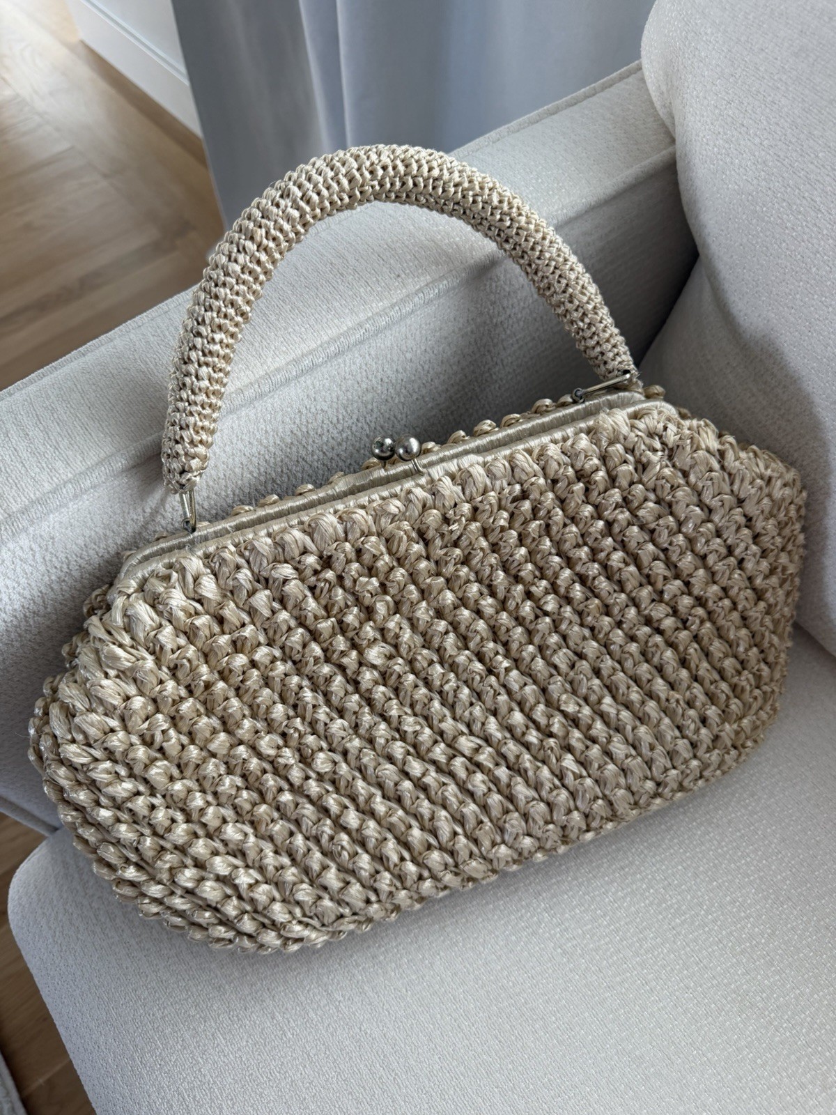 Vintage Rare Cream Raffia Frame Handbag Pontova Plastic Beads Gold Kiss Lock