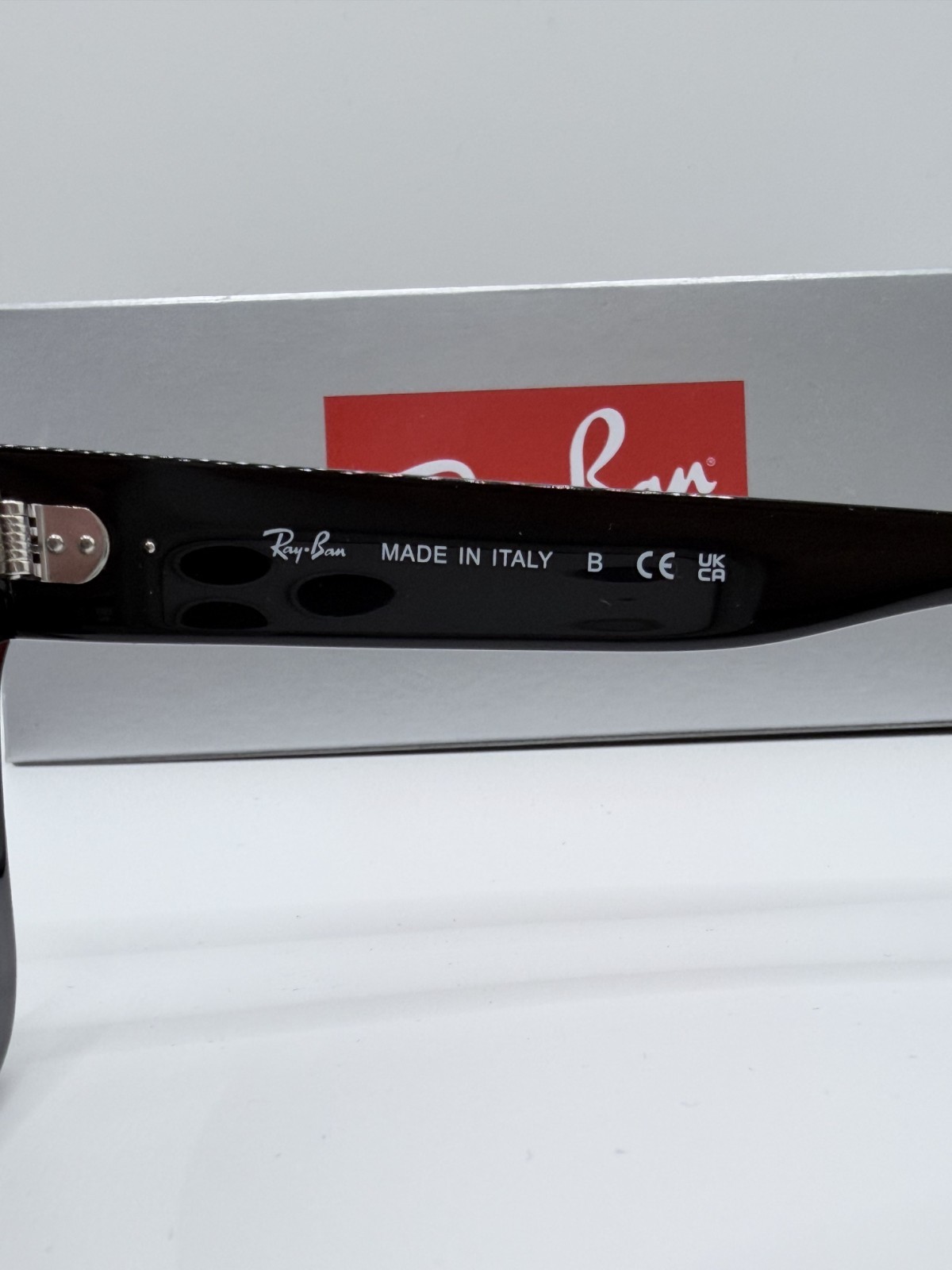 Ray-Ban State Street RB 2186 901/31 Black Frame 49mm G15 Lenses Unisex sunglass
