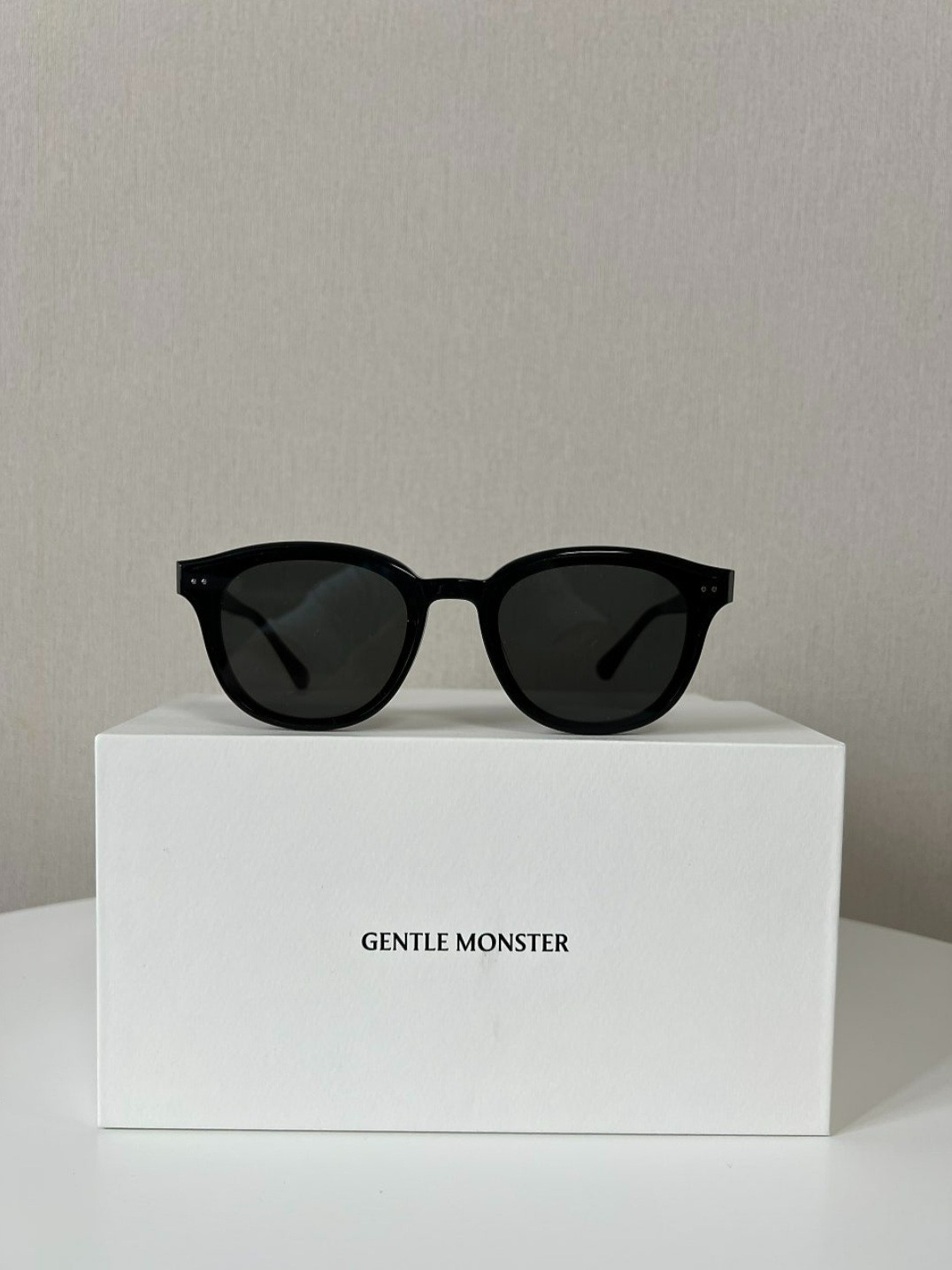 GentleMonster Sunglasses Jade 01 Black Frame Black Lenses (Republic of Korea)